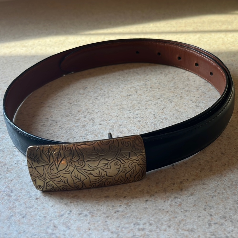 Coach 90s vintage Black Leather Belt with Engraved brass Buckle large